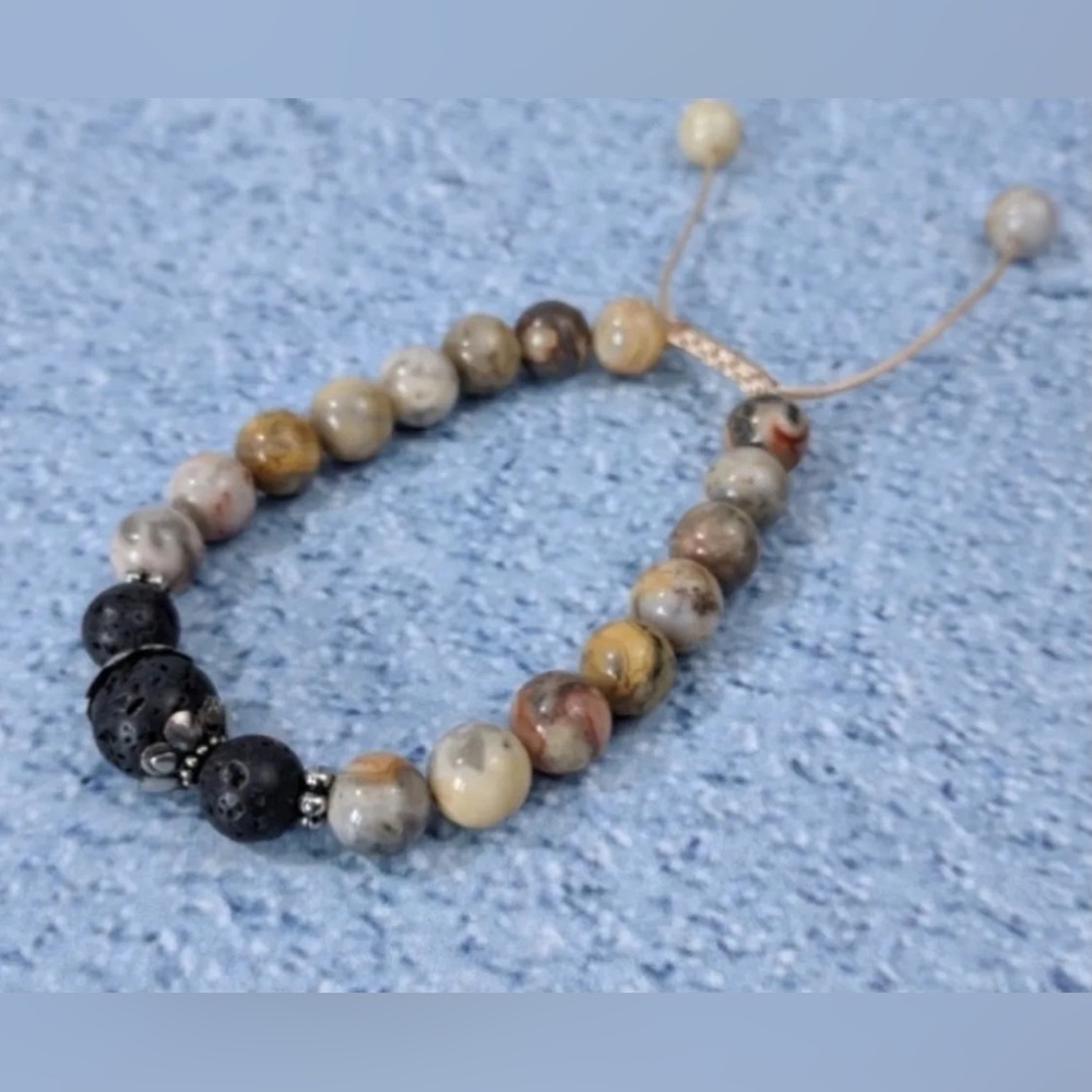 Lava & Lace Agate Bracelet - Picture 2 of 3